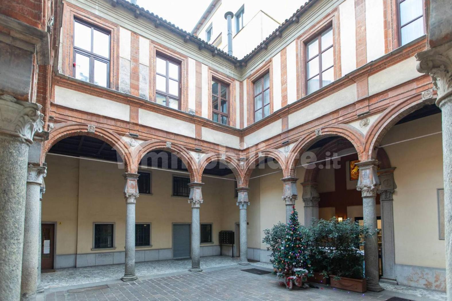 Lovely Apartment Piatti Duomo Milán Exterior foto